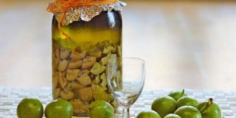 Zeleni orah sa medom: primena